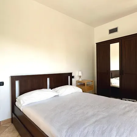 S214 - Sirolo, Trilocale Con Giardino In Zona Tranquilla *